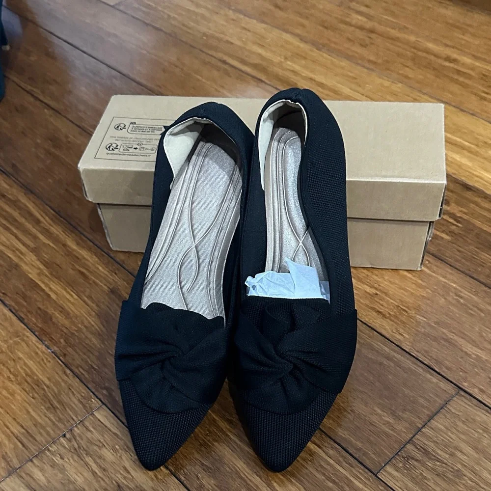 NWT Hiulycence Elegant Black Women's pointed Flats with bow
